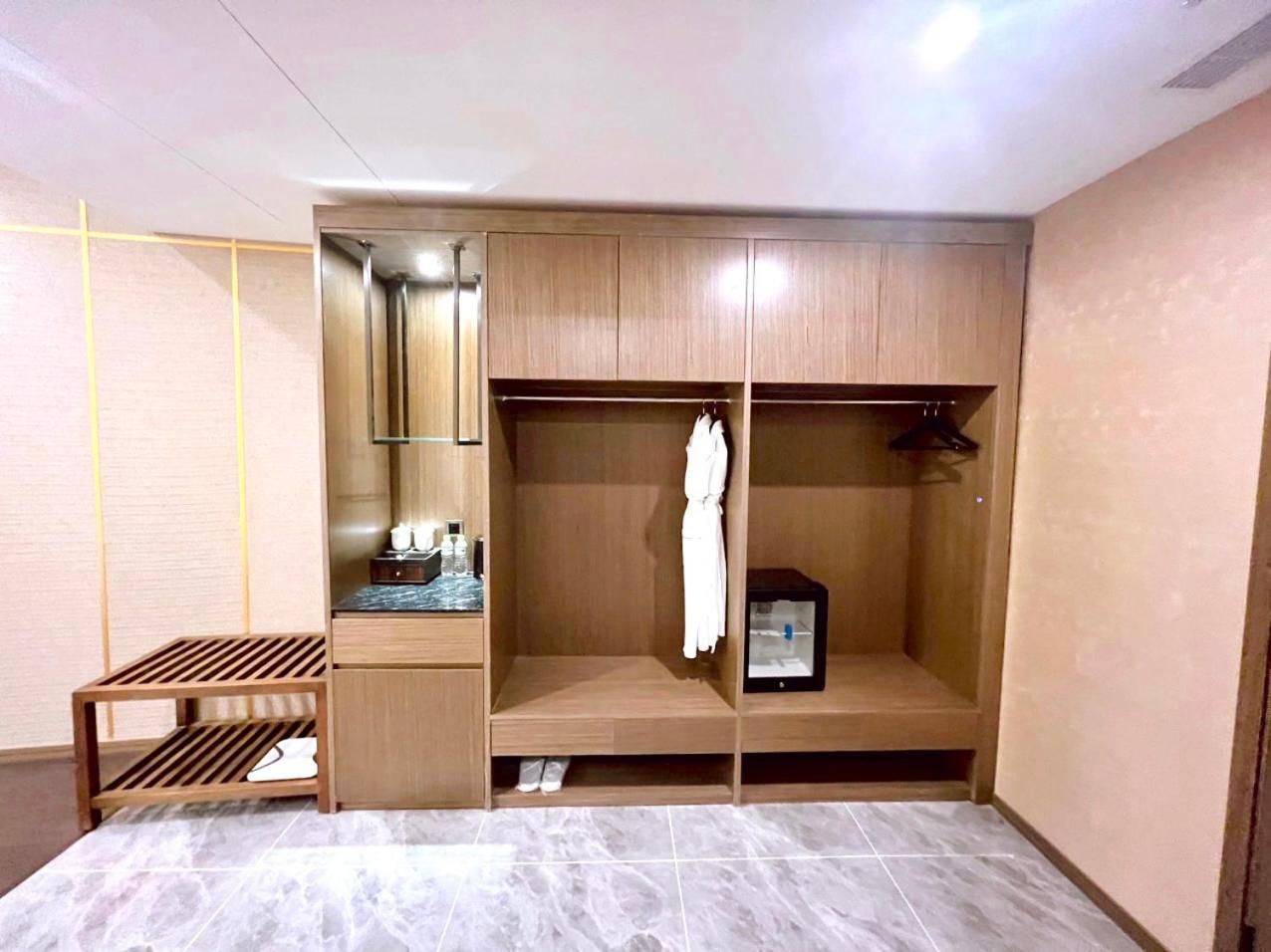 Hotel Wah Fu Ho Chi Minh City